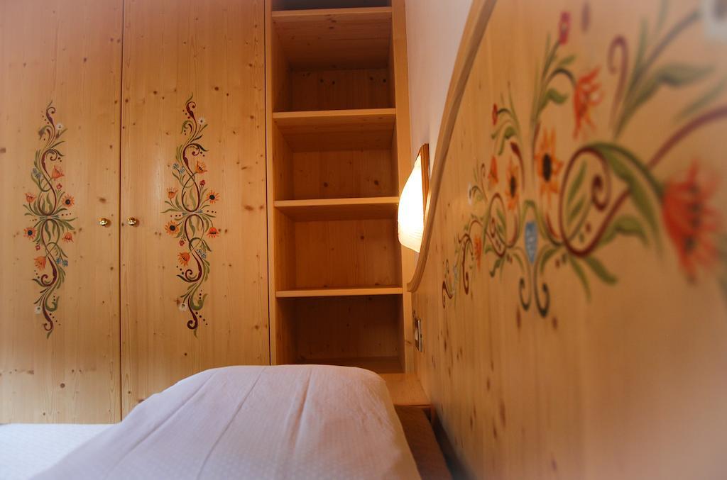 Appartamenti Cesa Maria Mountain Hospitality カナツェーイ 部屋 写真