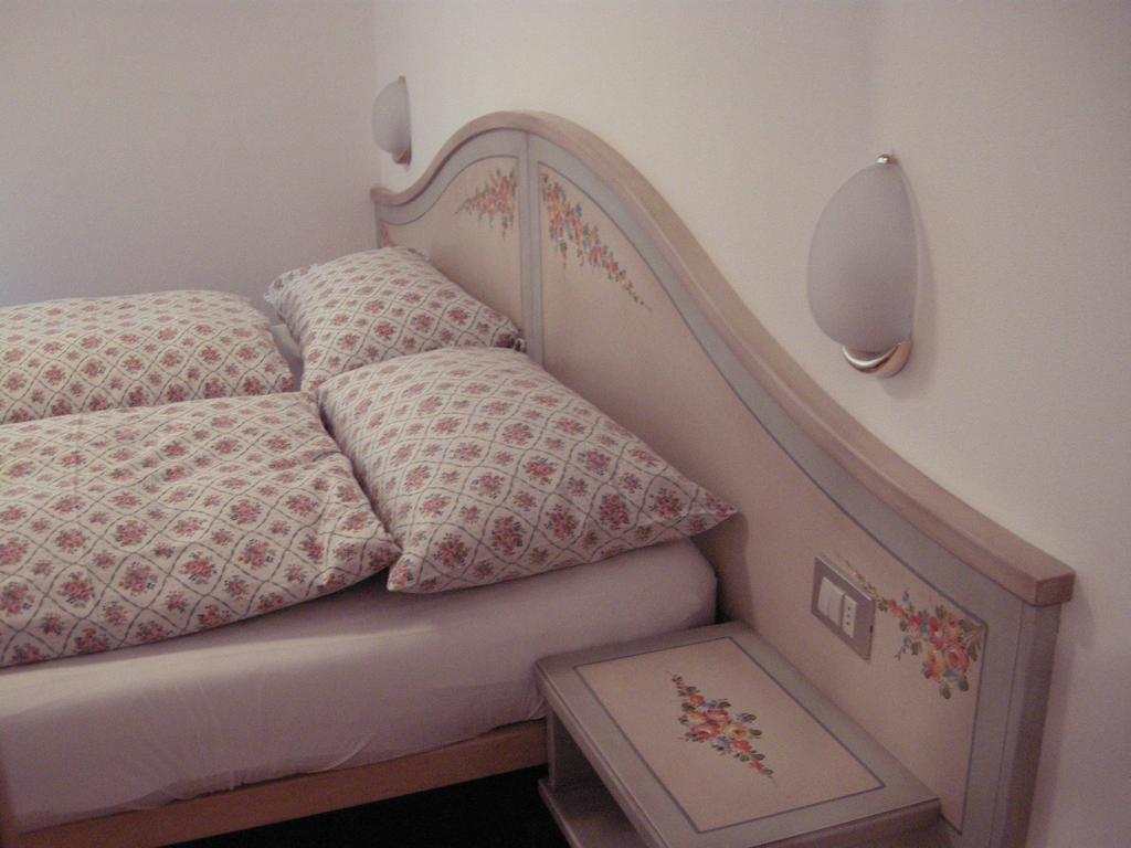 Appartamenti Cesa Maria Mountain Hospitality カナツェーイ 部屋 写真